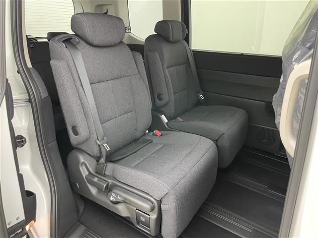 ステップワゴン e:HEVエアー EX 登録済未使用車 純正11.4インチナビ ブラインドスポットモニター 電動リアゲ-ト バックカメラ 追従型クルーズコントロール 両側パワースライドドア オートハイビーム シ-トヒ-タ- 衝突軽減システム(9枚目)