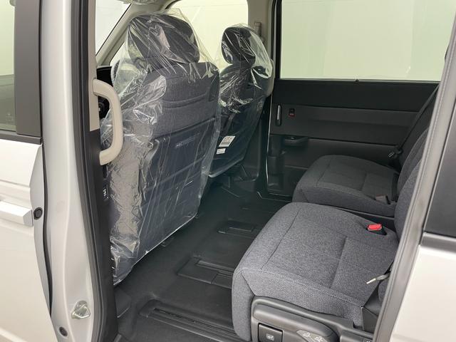 ステップワゴン e:HEVエアー EX 登録済未使用車 純正11.4インチナビ ブラインドスポットモニター 電動リアゲ-ト バックカメラ 追従型クルーズコントロール 両側パワースライドドア オートハイビーム シ-トヒ-タ- 衝突軽減システム(54枚目)