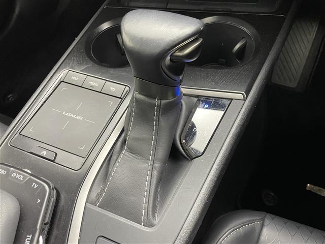 �y�V�t�g���o�[�z�w�V�t�g���o�[�x�̉摜�ɂȂ�܂��B�ʐ^�̓��e�Ɋւ��Ă��s���_�A�����ⓙ���������܂����炨�C�y�ɃK���o�[�X�܂܂ł��₢���킹���������B