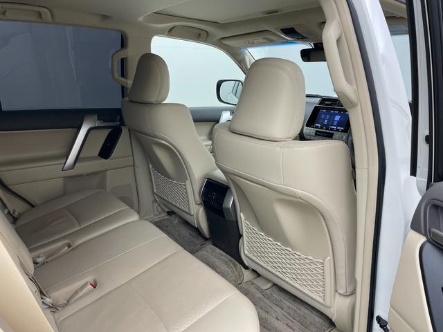 【後部座席】『後部座席周辺』の画像になります。写真の内容に関してご不明点、ご質問等がございましたらお気軽にガリバー店舗までお問い合わせください。