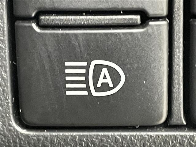 【オートライトシステム】　車外の環境に合わせてライトを点灯します☆トンネル入り口では瞬時に点灯するなど、点灯、消灯を車外の明るさに応じて行います！！！