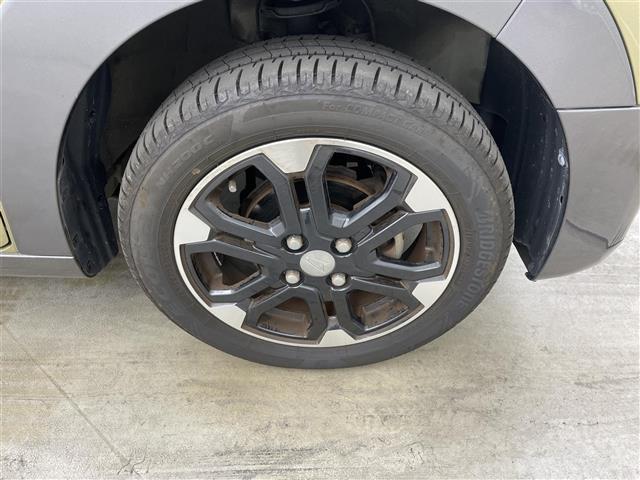 【タイヤ・ホイール】『タイヤ／ホイール周辺』の画像になります。写真の内容に関してご不明点、ご質問等がございましたらお気軽にガリバー店舗までお問い合わせください。