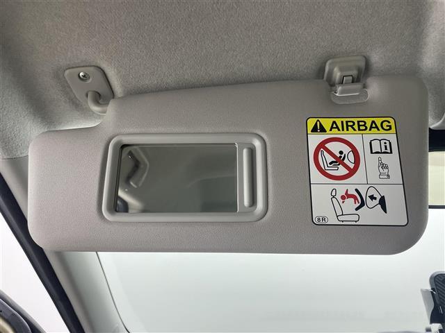 【運転席操作部】『運転席周辺の装備』の画像になります。快適なドライブを楽しむための機能が装備されています！運転席から触れるので使いやすいです！