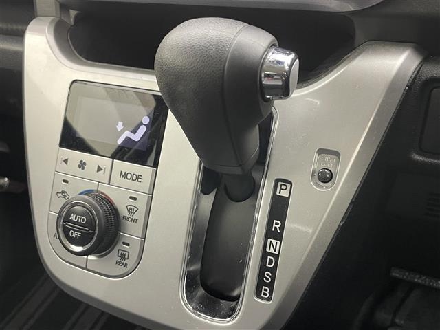 【シフトレバー】『シフトレバー』の画像になります。写真の内容に関してご不明点、ご質問等がございましたらお気軽にガリバー店舗までお問い合わせください。