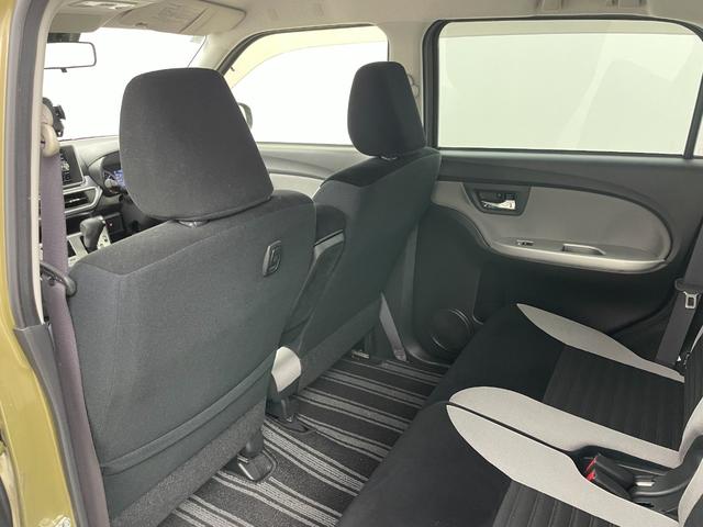 【後部座席】『後部座席周辺』の画像になります。写真の内容に関してご不明点、ご質問等がございましたらお気軽にガリバー店舗までお問い合わせください。