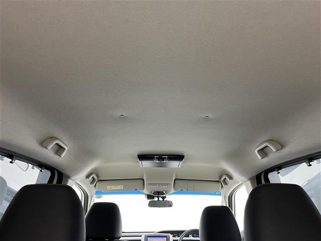 フリードハイブリッド ハイブリッド・クロスターホンダセンシング　８インチナビ　フリップダウンモニター　両側パワースライドドア　衝突軽減ブレーキ　レーダークルーズコントロール　ドライブレコーダー　シートヒーター　バックカメラ　ビルトインＥＴＣ　ＬＥＤヘッドライト（13枚目）