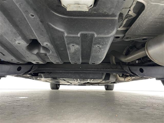 フリードハイブリッド ハイブリッド・クロスターホンダセンシング　８インチナビ　フリップダウンモニター　両側パワースライドドア　衝突軽減ブレーキ　レーダークルーズコントロール　ドライブレコーダー　シートヒーター　バックカメラ　ビルトインＥＴＣ　ＬＥＤヘッドライト（23枚目）