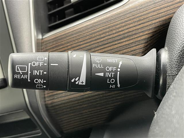 フリードハイブリッド ハイブリッド・クロスターホンダセンシング　８インチナビ　フリップダウンモニター　両側パワースライドドア　衝突軽減ブレーキ　レーダークルーズコントロール　ドライブレコーダー　シートヒーター　バックカメラ　ビルトインＥＴＣ　ＬＥＤヘッドライト（29枚目）