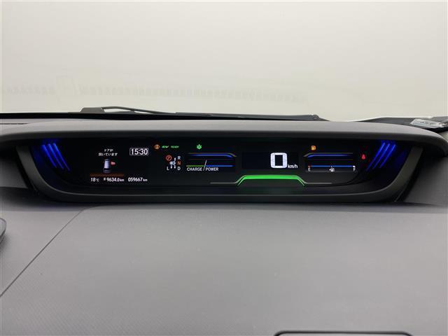 フリードハイブリッド ハイブリッド・クロスターホンダセンシング　８インチナビ　フリップダウンモニター　両側パワースライドドア　衝突軽減ブレーキ　レーダークルーズコントロール　ドライブレコーダー　シートヒーター　バックカメラ　ビルトインＥＴＣ　ＬＥＤヘッドライト（31枚目）