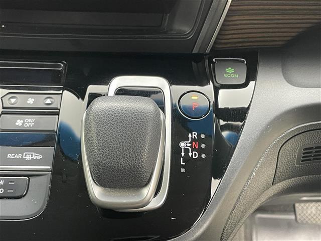 フリードハイブリッド ハイブリッド・クロスターホンダセンシング　８インチナビ　フリップダウンモニター　両側パワースライドドア　衝突軽減ブレーキ　レーダークルーズコントロール　ドライブレコーダー　シートヒーター　バックカメラ　ビルトインＥＴＣ　ＬＥＤヘッドライト（33枚目）