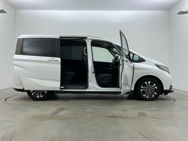 フリードハイブリッド ハイブリッド・クロスターホンダセンシング　８インチナビ　フリップダウンモニター　両側パワースライドドア　衝突軽減ブレーキ　レーダークルーズコントロール　ドライブレコーダー　シートヒーター　バックカメラ　ビルトインＥＴＣ　ＬＥＤヘッドライト（66枚目）