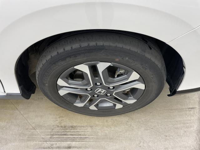 フリードハイブリッド ハイブリッド・クロスターホンダセンシング　８インチナビ　フリップダウンモニター　両側パワースライドドア　衝突軽減ブレーキ　レーダークルーズコントロール　ドライブレコーダー　シートヒーター　バックカメラ　ビルトインＥＴＣ　ＬＥＤヘッドライト（76枚目）