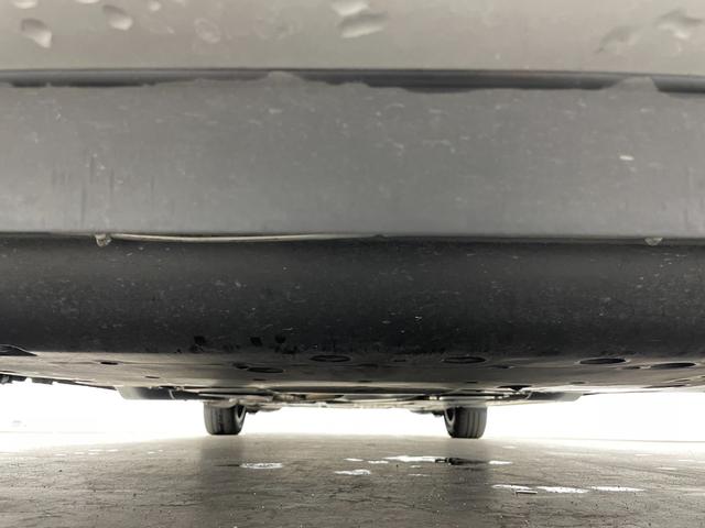 フリードハイブリッド ハイブリッド・クロスターホンダセンシング　８インチナビ　フリップダウンモニター　両側パワースライドドア　衝突軽減ブレーキ　レーダークルーズコントロール　ドライブレコーダー　シートヒーター　バックカメラ　ビルトインＥＴＣ　ＬＥＤヘッドライト（80枚目）