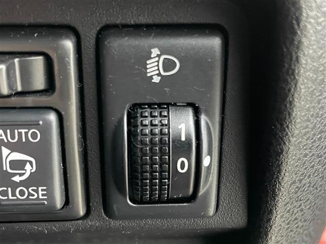 ジューク １５ＲＸ　７型ナビ　ＥＴＣ　バックカメラ　ドライブレコーダー　デジタルインナーミラー　Ｂｌｕｅｔｏｏｔｈ　ＨＩＤヘッドライト　スマートキー　ＣＤ／ＤＶＤ　ミュージックサーバー　フロアマット　純正アルミホイール（38枚目）