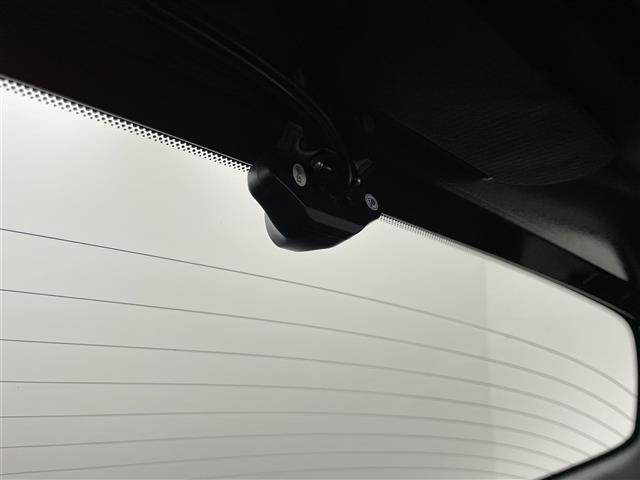 ジューク １５ＲＸ　７型ナビ　ＥＴＣ　バックカメラ　ドライブレコーダー　デジタルインナーミラー　Ｂｌｕｅｔｏｏｔｈ　ＨＩＤヘッドライト　スマートキー　ＣＤ／ＤＶＤ　ミュージックサーバー　フロアマット　純正アルミホイール（42枚目）