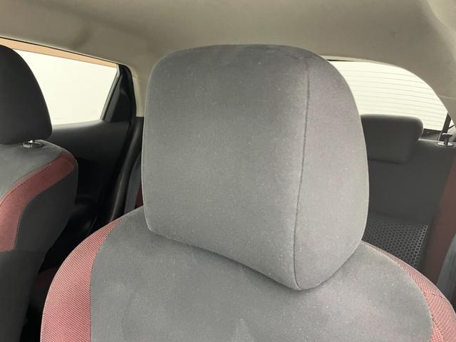 ジューク １５ＲＸ　７型ナビ　ＥＴＣ　バックカメラ　ドライブレコーダー　デジタルインナーミラー　Ｂｌｕｅｔｏｏｔｈ　ＨＩＤヘッドライト　スマートキー　ＣＤ／ＤＶＤ　ミュージックサーバー　フロアマット　純正アルミホイール（45枚目）