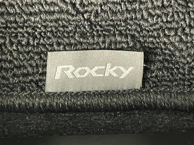 ロッキー プレミアムＧ　ＨＥＶ　純正９インチナビ　パノラマモニター　ドライブレコーダー　ＬＥＤライト　レーダークルーズコントロール　シートヒーター　ハーフレザーシート　プッシュスタート　オートライト　地デジＴＶ　衝突軽減ブレーキ（33枚目）