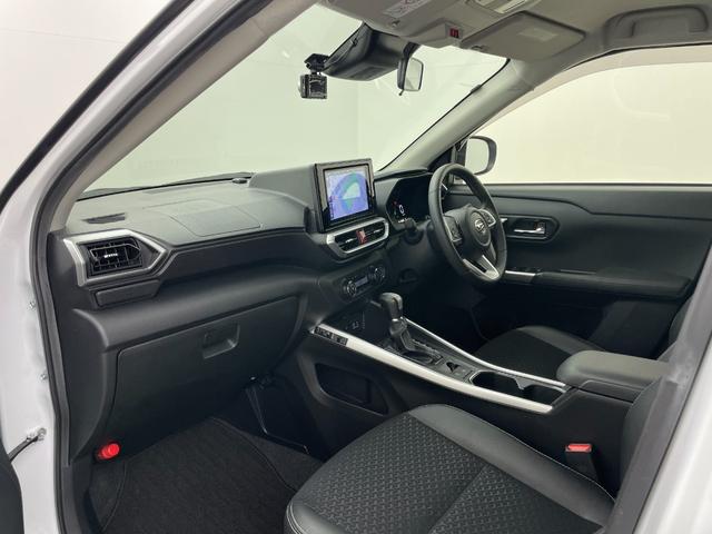 ロッキー プレミアムＧ　ＨＥＶ　純正９インチナビ　パノラマモニター　ドライブレコーダー　ＬＥＤライト　レーダークルーズコントロール　シートヒーター　ハーフレザーシート　プッシュスタート　オートライト　地デジＴＶ　衝突軽減ブレーキ（53枚目）