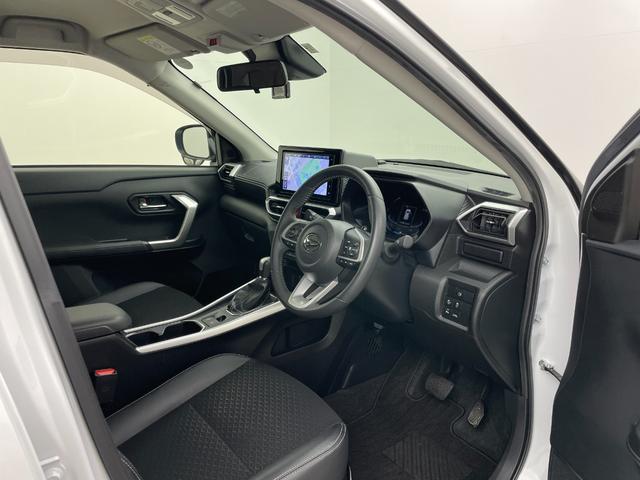 ロッキー プレミアムＧ　ＨＥＶ　純正９インチナビ　パノラマモニター　ドライブレコーダー　ＬＥＤライト　レーダークルーズコントロール　シートヒーター　ハーフレザーシート　プッシュスタート　オートライト　地デジＴＶ　衝突軽減ブレーキ（55枚目）