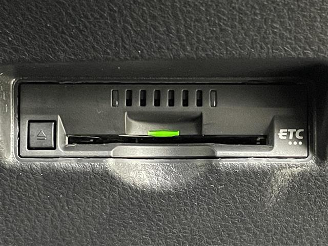 Ｃ－ＨＲ Ｇ　モード　ネロ　セーフティプラス　８型ディスプレイ　パノラマミックビューモニター　ハーフレザーシート　シートヒーター　ビルトインＥＴＣ　前後ドライブレコーダー　トヨタセーフティーセンス　コーナーセンサー　ＬＥＤヘッドライト　フォグ（6枚目）