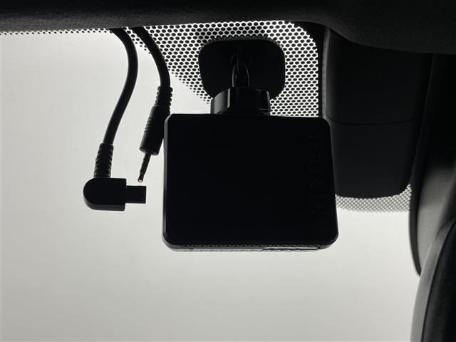 Ｃ－ＨＲ Ｇ　モード　ネロ　セーフティプラス　８型ディスプレイ　パノラマミックビューモニター　ハーフレザーシート　シートヒーター　ビルトインＥＴＣ　前後ドライブレコーダー　トヨタセーフティーセンス　コーナーセンサー　ＬＥＤヘッドライト　フォグ（7枚目）