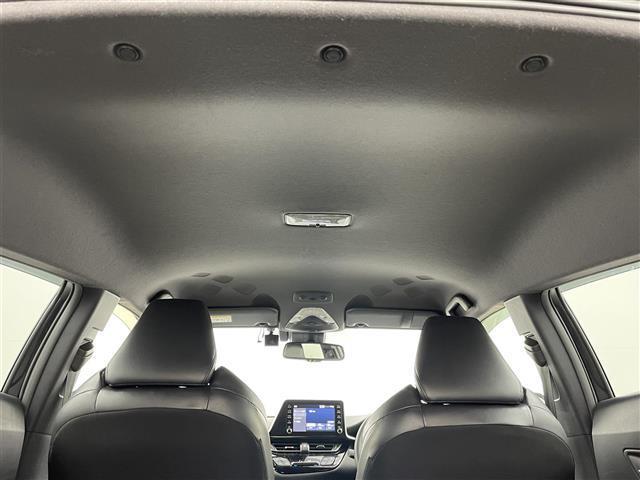 Ｃ－ＨＲ Ｇ　モード　ネロ　セーフティプラス　８型ディスプレイ　パノラマミックビューモニター　ハーフレザーシート　シートヒーター　ビルトインＥＴＣ　前後ドライブレコーダー　トヨタセーフティーセンス　コーナーセンサー　ＬＥＤヘッドライト　フォグ（13枚目）