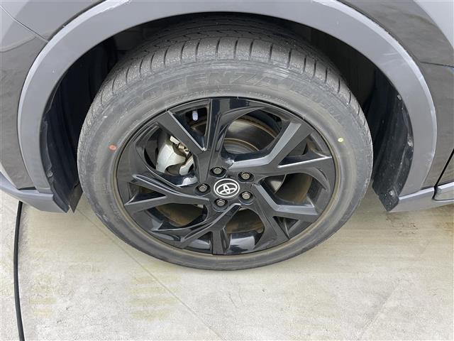 Ｃ－ＨＲ Ｇ　モード　ネロ　セーフティプラス　８型ディスプレイ　パノラマミックビューモニター　ハーフレザーシート　シートヒーター　ビルトインＥＴＣ　前後ドライブレコーダー　トヨタセーフティーセンス　コーナーセンサー　ＬＥＤヘッドライト　フォグ（15枚目）