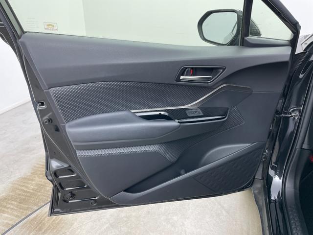 Ｃ－ＨＲ Ｇ　モード　ネロ　セーフティプラス　８型ディスプレイ　パノラマミックビューモニター　ハーフレザーシート　シートヒーター　ビルトインＥＴＣ　前後ドライブレコーダー　トヨタセーフティーセンス　コーナーセンサー　ＬＥＤヘッドライト　フォグ（49枚目）