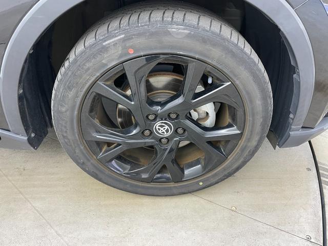 Ｃ－ＨＲ Ｇ　モード　ネロ　セーフティプラス　８型ディスプレイ　パノラマミックビューモニター　ハーフレザーシート　シートヒーター　ビルトインＥＴＣ　前後ドライブレコーダー　トヨタセーフティーセンス　コーナーセンサー　ＬＥＤヘッドライト　フォグ（76枚目）