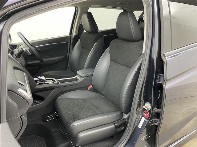 シャトル ハイブリッドＸ　純正ナビ　バックカメラ　衝突軽減ブレーキ　クルーズコントロール　ハーフレザーシート　前後ドライブレコーダー　ビルトインＥＴＣ　ＬＥＤヘッドライト　フォグライト　パドルシフト　スマートキー２本　マット（11枚目）