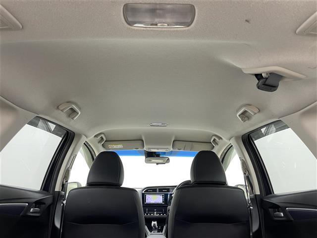 シャトル ハイブリッドＸ　純正ナビ　バックカメラ　衝突軽減ブレーキ　クルーズコントロール　ハーフレザーシート　前後ドライブレコーダー　ビルトインＥＴＣ　ＬＥＤヘッドライト　フォグライト　パドルシフト　スマートキー２本　マット（13枚目）