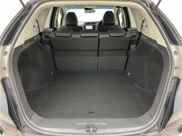 シャトル ハイブリッドＸ　純正ナビ　バックカメラ　衝突軽減ブレーキ　クルーズコントロール　ハーフレザーシート　前後ドライブレコーダー　ビルトインＥＴＣ　ＬＥＤヘッドライト　フォグライト　パドルシフト　スマートキー２本　マット（14枚目）