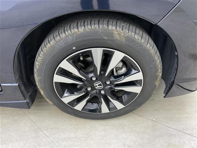 シャトル ハイブリッドＸ　純正ナビ　バックカメラ　衝突軽減ブレーキ　クルーズコントロール　ハーフレザーシート　前後ドライブレコーダー　ビルトインＥＴＣ　ＬＥＤヘッドライト　フォグライト　パドルシフト　スマートキー２本　マット（15枚目）