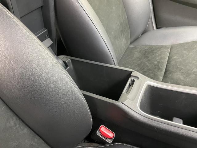 シャトル ハイブリッドＸ　純正ナビ　バックカメラ　衝突軽減ブレーキ　クルーズコントロール　ハーフレザーシート　前後ドライブレコーダー　ビルトインＥＴＣ　ＬＥＤヘッドライト　フォグライト　パドルシフト　スマートキー２本　マット（45枚目）