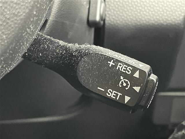【クルーズコントロール】高速道路で便利な機能です！！アクセルを離しても一定速度で走行ができる装備です。加速減速もスイッチ操作でＯＫです。
