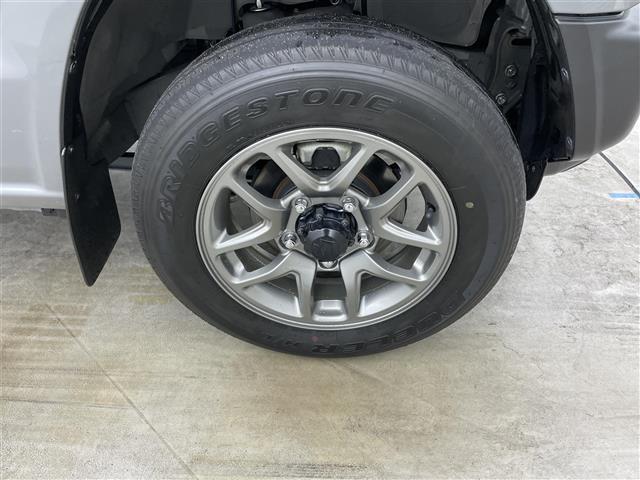 ジムニー ＸＣ　８インチナビ　シートヒーター　ＬＥＤヘッドライト　ＥＴＣ　バックカメラ　クルーズコントロール　フルセグ　Ｂｌｕｅｔｏｏｔｈ　オートハイビーム　ダウンヒルアシスト　スマートキー　ＣＤＤＶＤ　フォグランプ（15枚目）