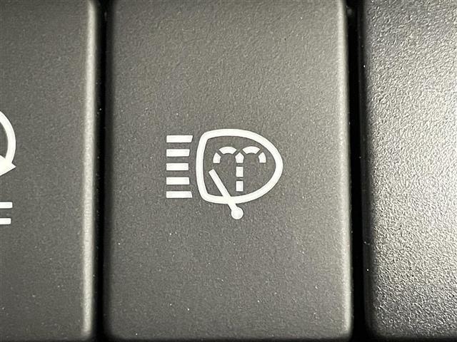 ジムニー ＸＣ　８インチナビ　シートヒーター　ＬＥＤヘッドライト　ＥＴＣ　バックカメラ　クルーズコントロール　フルセグ　Ｂｌｕｅｔｏｏｔｈ　オートハイビーム　ダウンヒルアシスト　スマートキー　ＣＤＤＶＤ　フォグランプ（31枚目）