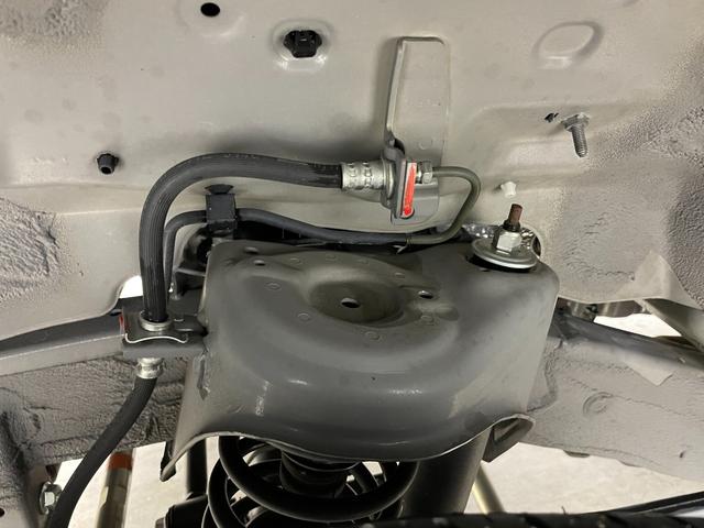 ジムニー ＸＣ　８インチナビ　シートヒーター　ＬＥＤヘッドライト　ＥＴＣ　バックカメラ　クルーズコントロール　フルセグ　Ｂｌｕｅｔｏｏｔｈ　オートハイビーム　ダウンヒルアシスト　スマートキー　ＣＤＤＶＤ　フォグランプ（77枚目）