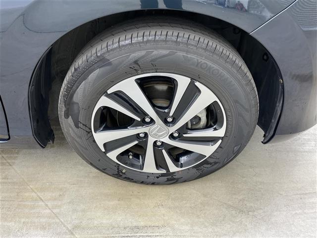 フリード＋ハイブリッド ハイブリッドＥＸ　純正９インチナビ　両側パワースライドドア　シートヒーター　バックカメラ　ビルトインＥＴＣ　ＬＥＤヘッドライト　レーダークルーズコントロール　衝突軽減ブレーキ　プッシュスタート　スマートキー　スペアキー（15枚目）