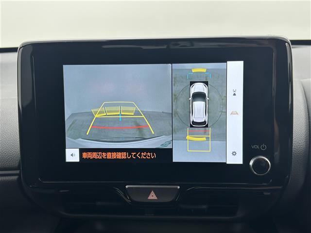ヤリスクロス ハイブリッドＺ　純正８インチナビ　パノラミックビューモニター　シートヒーター　ステアリングヒーター　ドライブレコーダー　ビルトインＥＴＣ　ＬＥＤヘッドライト　オートハイビーム　ブラインドスポットモニター　スマートキー（3枚目）