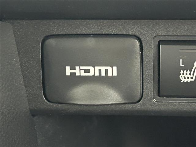 ヤリスクロス ハイブリッドＺ　純正８インチナビ　パノラミックビューモニター　シートヒーター　ステアリングヒーター　ドライブレコーダー　ビルトインＥＴＣ　ＬＥＤヘッドライト　オートハイビーム　ブラインドスポットモニター　スマートキー（6枚目）