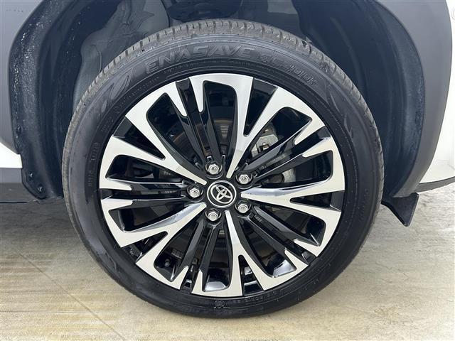 ヤリスクロス ハイブリッドＺ　純正８インチナビ　パノラミックビューモニター　シートヒーター　ステアリングヒーター　ドライブレコーダー　ビルトインＥＴＣ　ＬＥＤヘッドライト　オートハイビーム　ブラインドスポットモニター　スマートキー（15枚目）