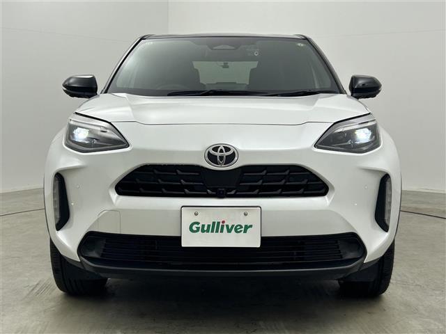 ヤリスクロス ハイブリッドＺ　純正８インチナビ　パノラミックビューモニター　シートヒーター　ステアリングヒーター　ドライブレコーダー　ビルトインＥＴＣ　ＬＥＤヘッドライト　オートハイビーム　ブラインドスポットモニター　スマートキー（17枚目）