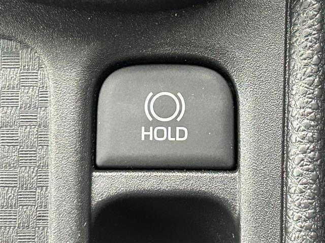 ヤリスクロス ハイブリッドＺ　純正８インチナビ　パノラミックビューモニター　シートヒーター　ステアリングヒーター　ドライブレコーダー　ビルトインＥＴＣ　ＬＥＤヘッドライト　オートハイビーム　ブラインドスポットモニター　スマートキー（32枚目）