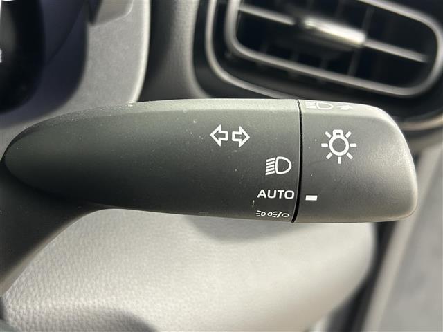 ヤリスクロス ハイブリッドＺ　純正８インチナビ　パノラミックビューモニター　シートヒーター　ステアリングヒーター　ドライブレコーダー　ビルトインＥＴＣ　ＬＥＤヘッドライト　オートハイビーム　ブラインドスポットモニター　スマートキー（39枚目）