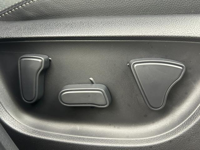 ヤリスクロス ハイブリッドＺ　純正８インチナビ　パノラミックビューモニター　シートヒーター　ステアリングヒーター　ドライブレコーダー　ビルトインＥＴＣ　ＬＥＤヘッドライト　オートハイビーム　ブラインドスポットモニター　スマートキー（44枚目）