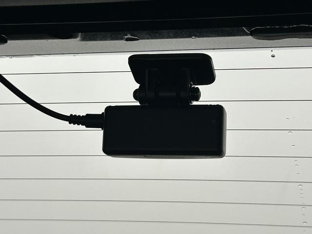 ヤリスクロス ハイブリッドＺ　純正８インチナビ　パノラミックビューモニター　シートヒーター　ステアリングヒーター　ドライブレコーダー　ビルトインＥＴＣ　ＬＥＤヘッドライト　オートハイビーム　ブラインドスポットモニター　スマートキー（47枚目）