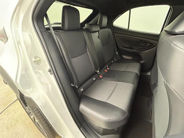 ヤリスクロス ハイブリッドＺ　純正８インチナビ　パノラミックビューモニター　シートヒーター　ステアリングヒーター　ドライブレコーダー　ビルトインＥＴＣ　ＬＥＤヘッドライト　オートハイビーム　ブラインドスポットモニター　スマートキー（53枚目）