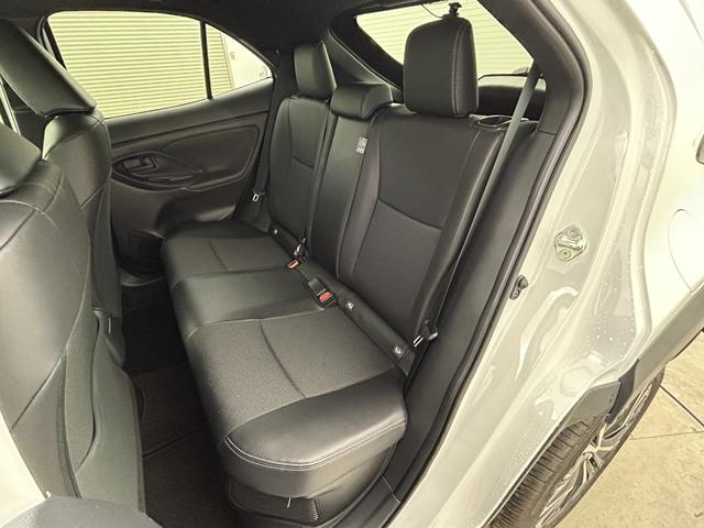 ヤリスクロス ハイブリッドＺ　純正８インチナビ　パノラミックビューモニター　シートヒーター　ステアリングヒーター　ドライブレコーダー　ビルトインＥＴＣ　ＬＥＤヘッドライト　オートハイビーム　ブラインドスポットモニター　スマートキー（54枚目）