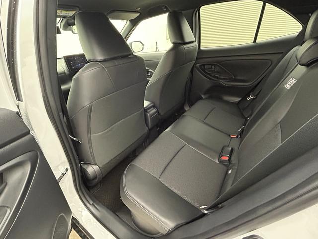 ヤリスクロス ハイブリッドＺ　純正８インチナビ　パノラミックビューモニター　シートヒーター　ステアリングヒーター　ドライブレコーダー　ビルトインＥＴＣ　ＬＥＤヘッドライト　オートハイビーム　ブラインドスポットモニター　スマートキー（55枚目）